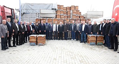 Bursa’da Çiftçilere Binlerce Arı Kovanı Desteği