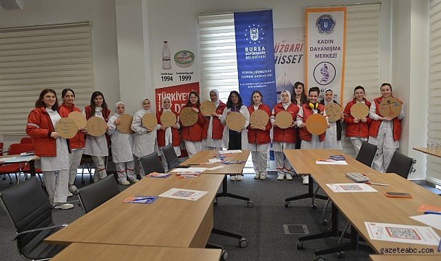 Bursa’da Kadın İşçilere “Kolektif İz” Desteği