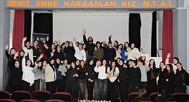 Bursa’da Kız Öğrenciler Bilimle Buluştu