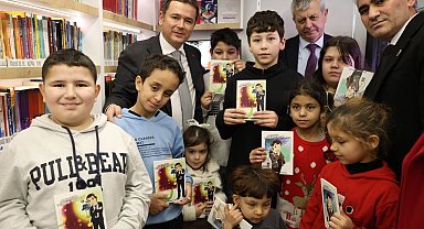 Bursa Osmangazi'de Yeni Gezici Kütüphane hizmete başladı