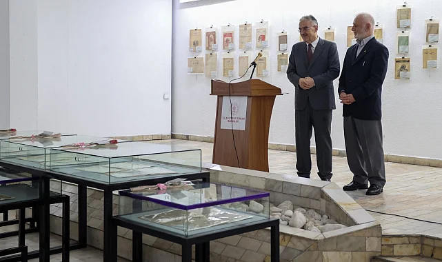 Bursa'da Osmanlıca dergi ve gazete sergisi açıldı
