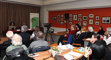 BUYAZ Öykü Onur Ödülü'nün sahibi Pelin Yılmaz