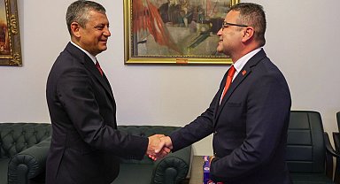 CHP Genel Başkanı Özgür Özel'e Kumluca raporu... Afetlerin vurduğu üretime acil destek çağrısı