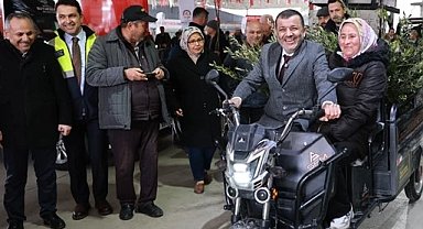 Denizli'de Honazlı üreticiye 4 bin 236 zeytin fidanı