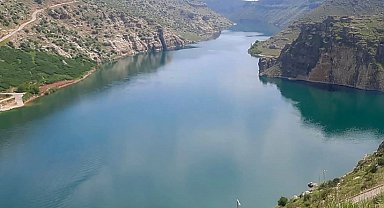 Dicle Barajı'nda kontrollü su tahliyesi