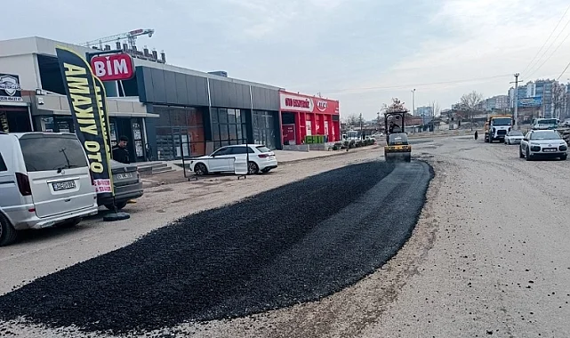 Diyarbakır Büyükşehir'den bozulan yollara geçici müdahale