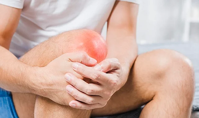 Diz ağrısını hafife almayın! Dizinizdeki 'çıt' sesi masum olmayabilir