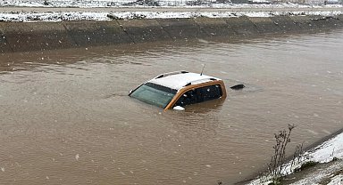 Edirne'de kanala uçan otomobilin sürücüsünün cansız bedeni bulundu