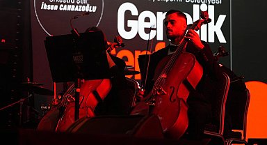 Gençlik Senfoni Orkestrası Manisa'da ilk konserini verdi