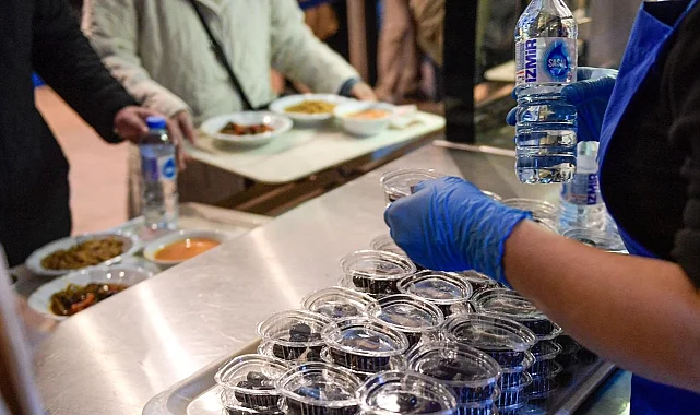 İzmir Büyükşehir'in Kent Lokantaları'nda ücretsiz iftar