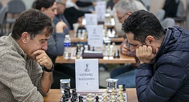 İzmir Güzelbahçe'de satranç turnuvası düzenlendi