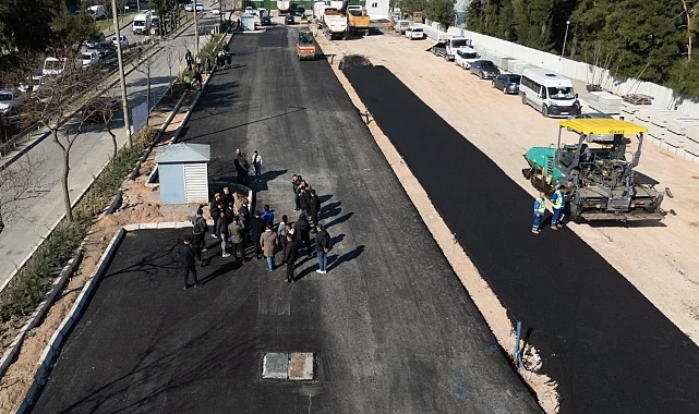 İzmir'in yollarında tam gaz asfalt seferberliği