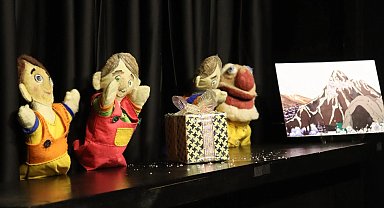 İzmit Belediye Tiyatrosu'ndan sanat dolu yolculuk