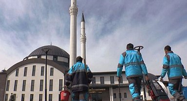 Kayseri Kocasinan'da ramazan öncesi camilerde temizlik seferberliği