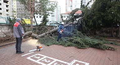 Kayseri Melikgazi'de rüzgar kabusu