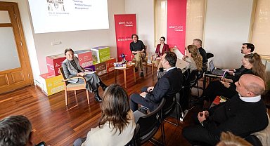 Kent konuşuyor, İzmir dinliyor