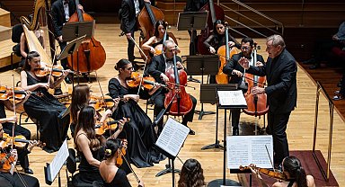 Klasik müziğin ustaları İzmir'de buluştu