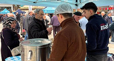 Kocaeli'de deprem şehitleri için çorba ikramı