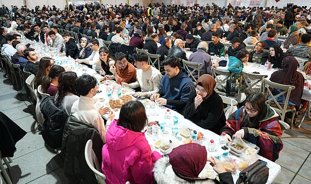 Kocaeli'nin Ramazan Çadırı'nda ilk oruçlar açıldı