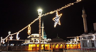 Konya 11 Ayın Sultanı'nı ışıl ışıl karşılıyor