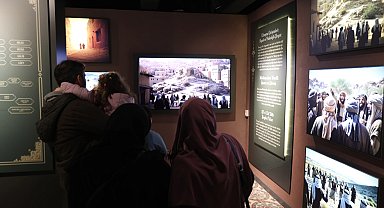 Konya Büyükşehir'in siyer sergisi yoğun ilgi görüyor