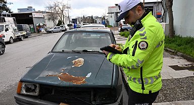 Manisa Büyükşehir sahipsiz ve hurda araçları kaldırıyor