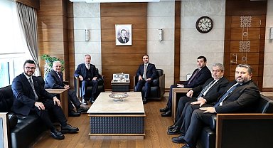 Memduh Büyükkılıç'tan Bakan Kacır'a ziyaret