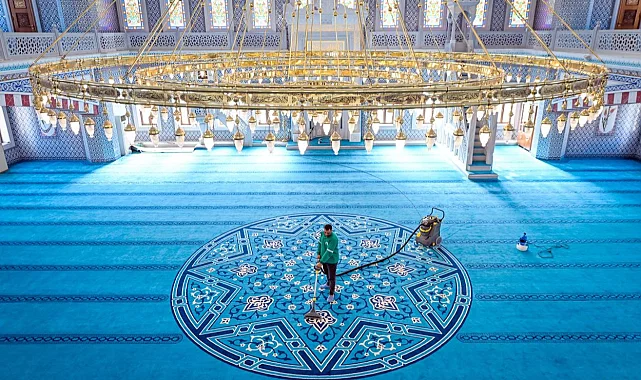 Mersin'de Ramazan öncesi yoğun temizlik mesaisi