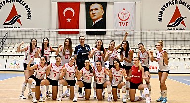 Muratpaşa'nın Sultanları çıkışını sürdürüyor