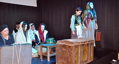 Neo Sahne Mudanya'dan 'Mübadil Öyküleri'ne duygusal aktarım