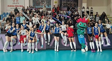 Nilüfer’in Sultanları Beş Setlik Maratonda Galip