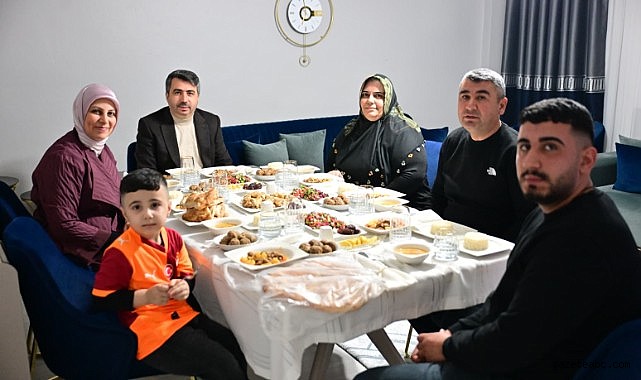 Oktay Yılmaz Şehit Ailesinin Sofrasına Konuk Oldu