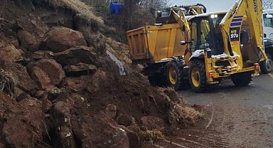 Ordu'da kar suları heyelanlara yol açtı