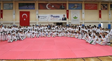 Osmangazi Belediyespor’da 300 Sporcu Kuşak Sınavını Geçti