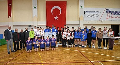 Osmangazi’de Badminton Yıldızları Sahneye Çıktı