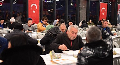 Osmangazi’de Ramazan Sofraları Vatandaşları Buluşturuyor