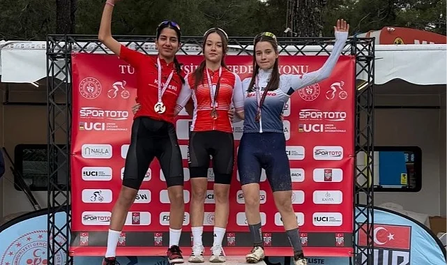 Sakarya Büyükşehirli sporculardan çifte gurur