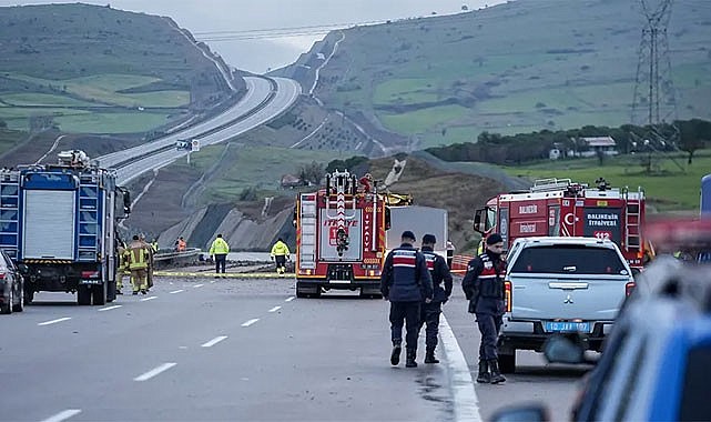ŞEHİDİN VAR TÜRKİYE!