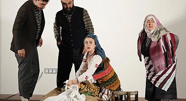 Trabzon şehir tiyatrosu ilçelerde sahne alıyor