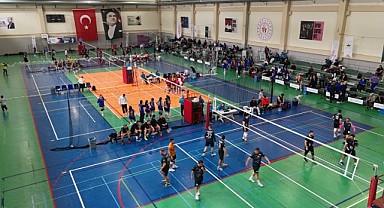 Veteranlar Voleybol Turnuvası Başladı
