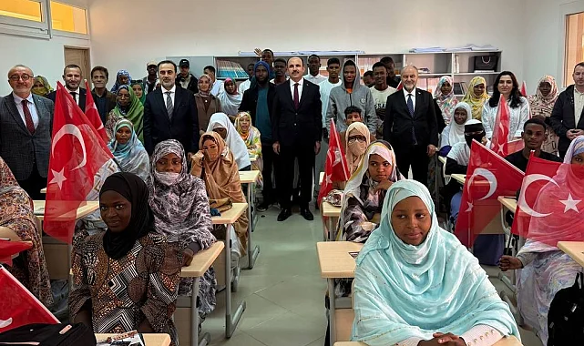 Afrikalı öğrenciler UCLG Başkanı Altay'ı coşkuyla karşıladı