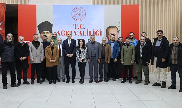 Ağrı Valisi Önder Bozkurt basın mensuplarıyla iftarda buluştu