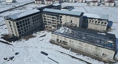 Ağrı'da Kadın Doğum ve Çocuk Hastanesi'nde sona doğru