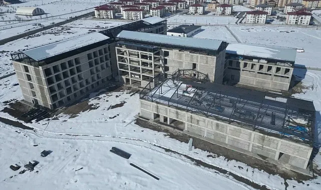 Ağrı'da Kadın Doğum ve Çocuk Hastanesi'nde sona doğru