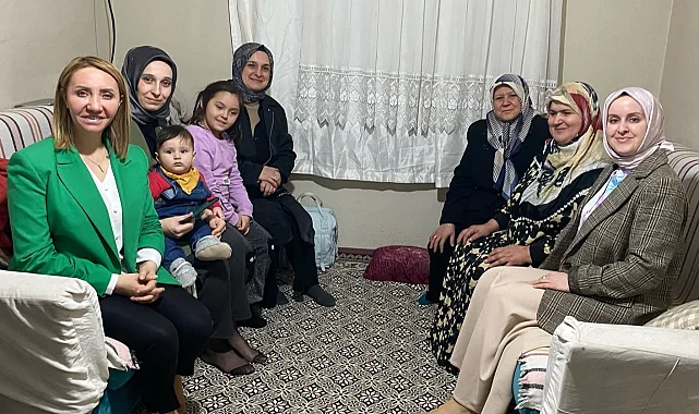 AK Partili kadınlardan Bilecik Pazaryeri'nde Ramazan ziyareti