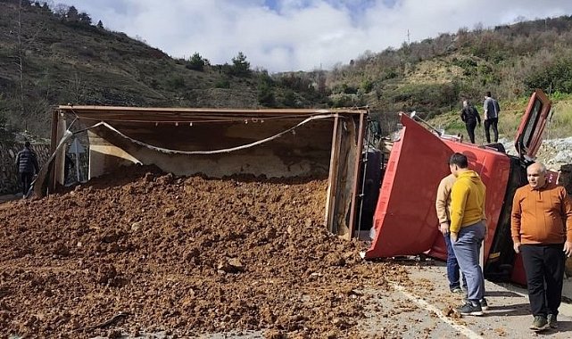 Alanya’da Freni Tutmayan TIR Zincirleme Kazaya Neden Oldu