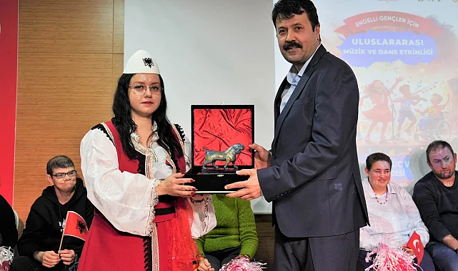 Ankara Keçiören 'sese güç ver'di