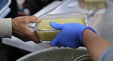 Antalya Mobil Aşevi Kepez'de ikramda bulundu