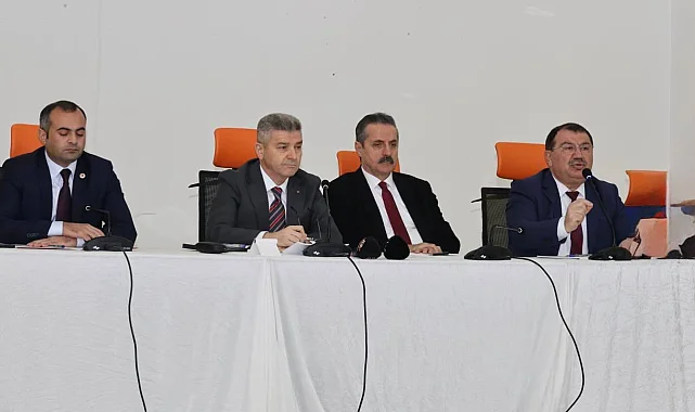Artvin Valisi Ergün, Şavşatlı muhtarların sorunlarını dinledi