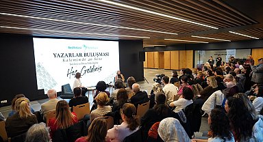 Aylin Kulin Beylikdüzü'nde okurlarıyla buluştu